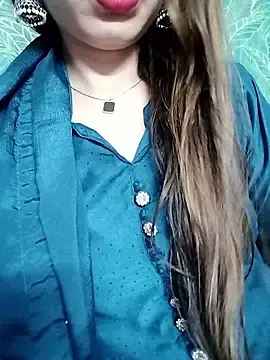 Stripchat Free Live Porn of Noor_Darliing