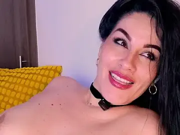 Stripchat Free Porn Cam of Pamela_Rosal