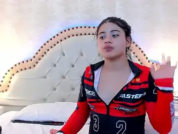 Stripchat Sex Cam of CintiaHolmss
