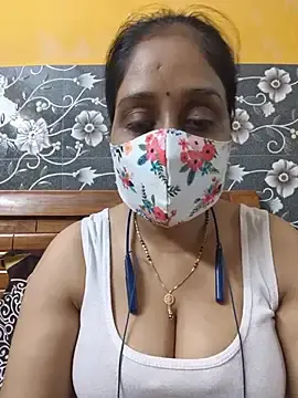 Stripchat Live Sex Cam of Garimaa_Cherry
