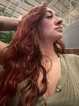 Stripchat Free Live Porn of ariiel_