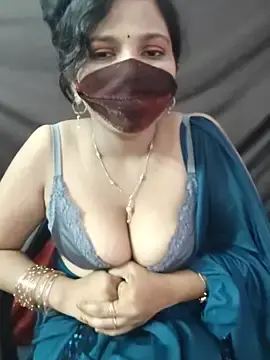Stripchat Sex Cam of Shaniyaloveyou32