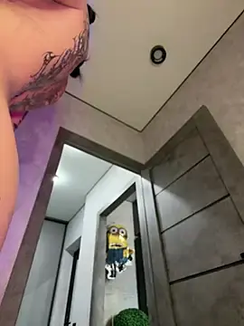Stripchat Free Porn Cam of XEye_Candy