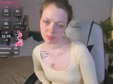 Stripchat Free Porn Cam of Lunar_Lily
