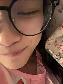 Stripchat Nude Webcam of yanzi520