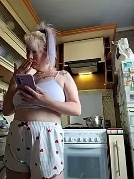 Stripchat Live Sex Cam of Tina_Alev