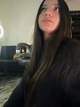 Stripchat Live Sex Cam of aly_golden_