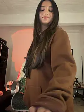 Stripchat Live Sex Cam of aly_golden_