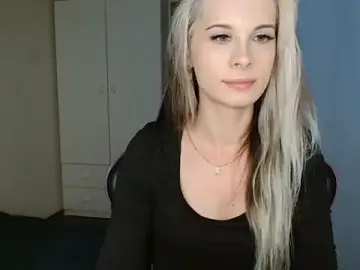 Stripchat Live Porn of KristineGlow