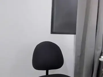 Stripchat Sex Cam of Emma_lean