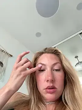 Stripchat Adult Webcam of LuisaBecker