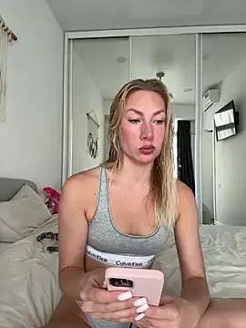 Stripchat Best live sex cam show of LuisaBecker