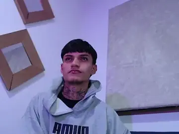 Stripchat Free Porn Cam of max_kallifa