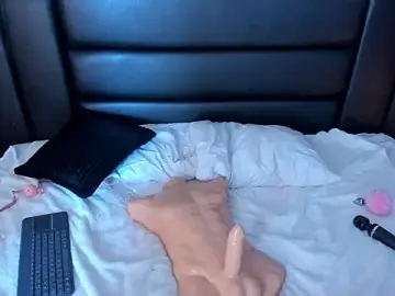 Stripchat Free Porn Cam of lunalenox