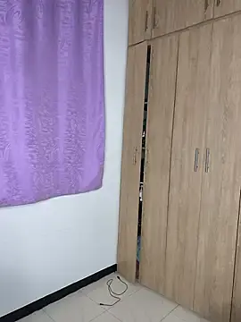 Stripchat Free Live Porn of Coralinne__