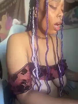 Stripchat Free Live Porn of Lunalovesyou8