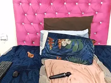 Stripchat Live Sex of WILD_KITTYxXx
