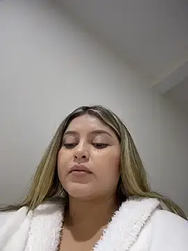 Stripchat Best Webcam of lunablossom_