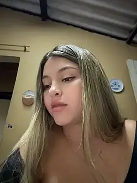 Stripchat Adult Video Chat of lunablossom_