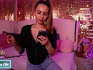 Stripchat Sex Cam of Anya_Sky
