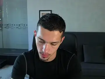 Stripchat Free Live Porn of KaydenDrew