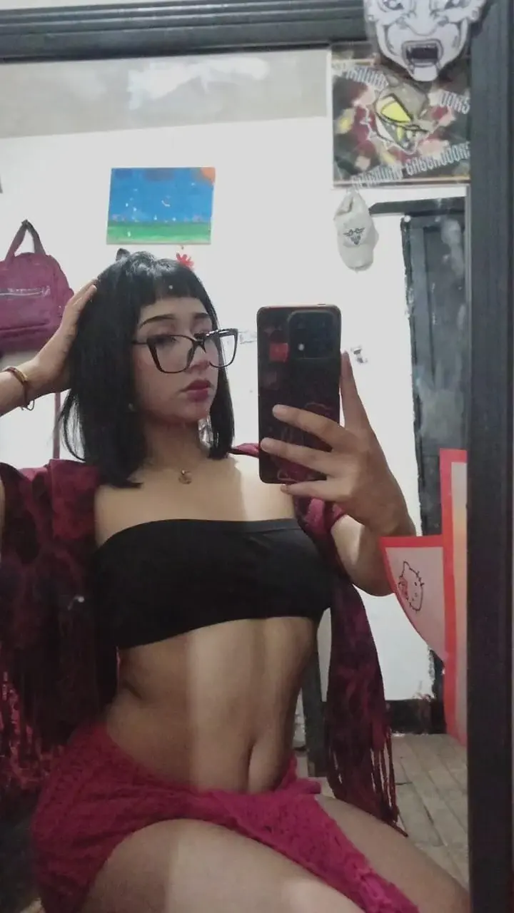 mia_bloom2