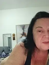 Stripchat Nude Webcam of Yaya_Mineira