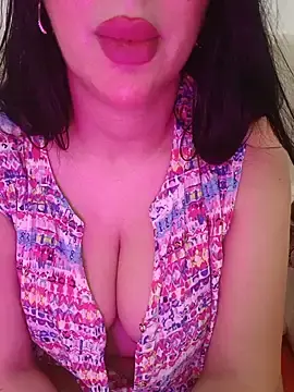 Stripchat Watch Live Sex Cams of Queen_sousou