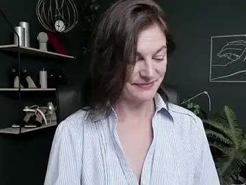 Stripchat Sex Cam of VivianWILD