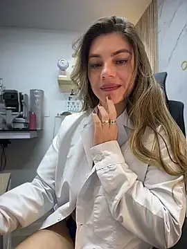 Stripchat Free Porn Cam of alicee16