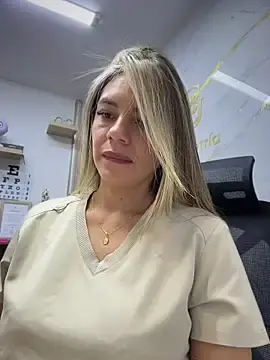 Stripchat Free Live Porn of alicee16