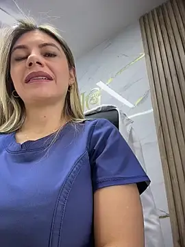 Stripchat Live Sex Cam of alicee16