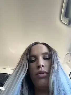 Stripchat Live Porn of mikkixmeow
