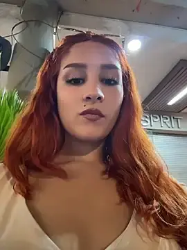 Stripchat Sex Cam of Mon_Cherry