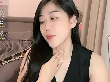 Stripchat Sex Cam of F-Yuwei