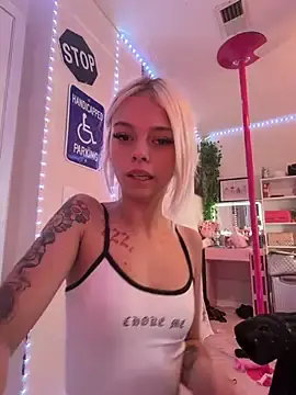 Stripchat Live Sex Cam of Terribletabby