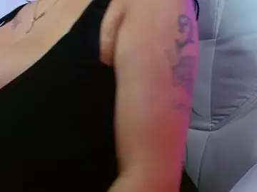 Stripchat Live Sex Cam of violletha