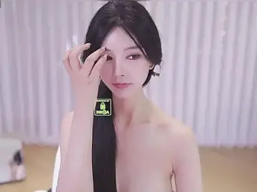 Stripchat Best Webcam of 2Zoe