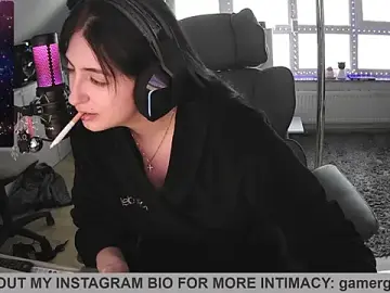 Stripchat Live Porn of Gamergirl-Linela