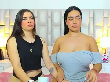 Stripchat Sex Cam of paola_katy_dicks