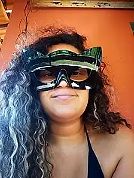 Stripchat Free Porn Cam of RaphinhaSanches
