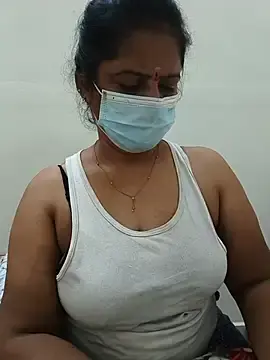 Stripchat Free Porn Cam of tamil_manjalmaami