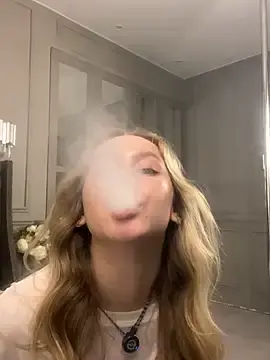 Stripchat Live Sex Cam of Emi_Sterling