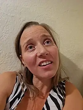Stripchat Adult Video Chat of SkyelarsWorld