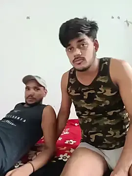 Stripchat Live Sex Cam of BiggerDickGuy