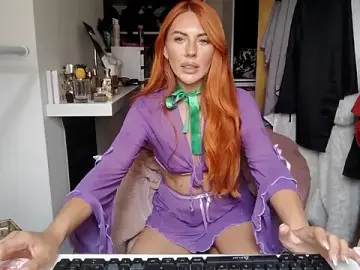 Stripchat Best live sex cam show of Emberreignedit