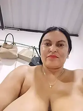 Stripchat Private Sex Chat of Horny-Mommy-Dirty