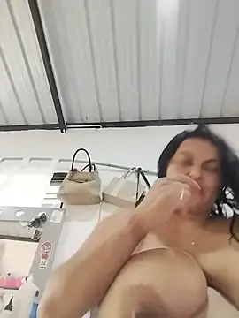 Stripchat Live Sex of Horny-Mommy-Dirty
