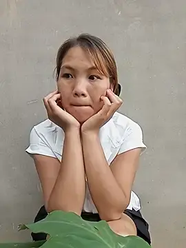 Stripchat Watch Live Sex Cams of GiniEi