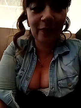 Stripchat Adult Video Chat of tata_sanz_